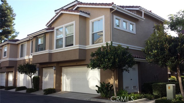 807 Larkridge, Irvine, CA 92618