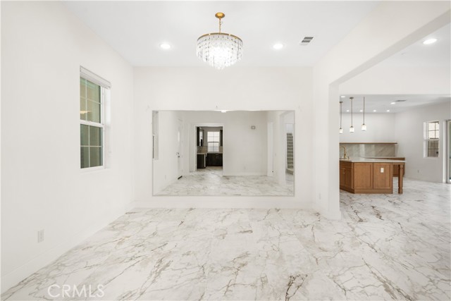 Detail Gallery Image 4 of 53 For 12210 Alamo, Rancho Cucamonga,  CA 91739 - 5 Beds | 4/1 Baths