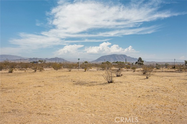 1234 Castillo Road, Landers CA: https://media.crmls.org/medias/7b263247-8894-4d48-aed2-5d3107739c4f.jpg