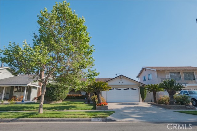 1506 West Sharon Road, Santa Ana CA: https://media.crmls.org/medias/7b2665a2-b420-4574-ac5c-6fabfdfa953b.jpg