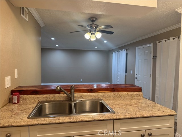 Detail Gallery Image 6 of 10 For 1733 Normandy Pl #73a, Santa Ana,  CA 92705 - 2 Beds | 1 Baths