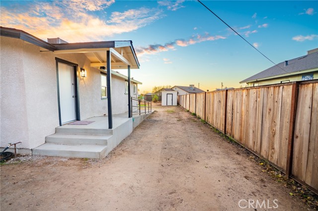 Detail Gallery Image 3 of 18 For 19538 Palm St, Chowchilla,  CA 93610 - 3 Beds | 1 Baths