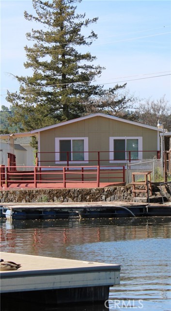 Detail Gallery Image 2 of 31 For 12980 Island Dr, Clearlake Oaks,  CA 95423 - 2 Beds | 2 Baths