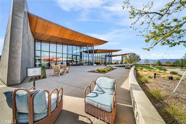 27216 Coyote Bush Court, Valencia CA: https://media.crmls.org/medias/7b2804ef-e717-4c97-8df2-63b222e58cd2.jpg