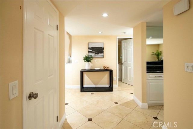 12860 Charlwood Street, Cerritos CA: https://media.crmls.org/medias/7b284edb-bd40-4b10-90d1-25ef3ffc72c5.jpg