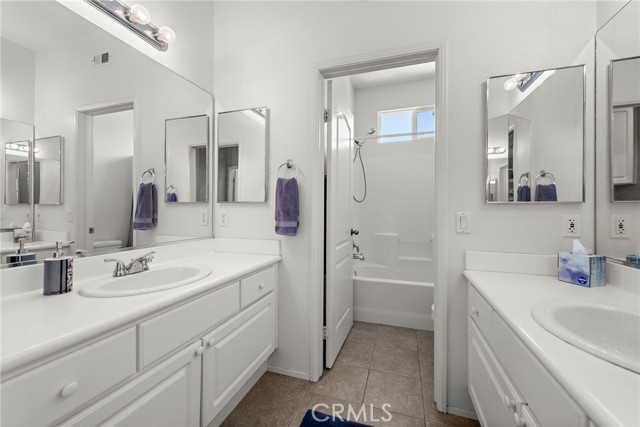 81 Mercantile Way, Ladera Ranch CA: https://media.crmls.org/medias/7b284fa0-72b8-488c-ac68-c4394af30ebf.jpg