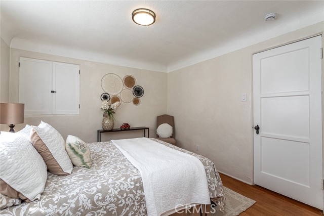 130 Claremont Avenue, Long Beach CA: https://media.crmls.org/medias/7b29db0b-f5bf-4d02-9170-0f93bd9ad9fa.jpg