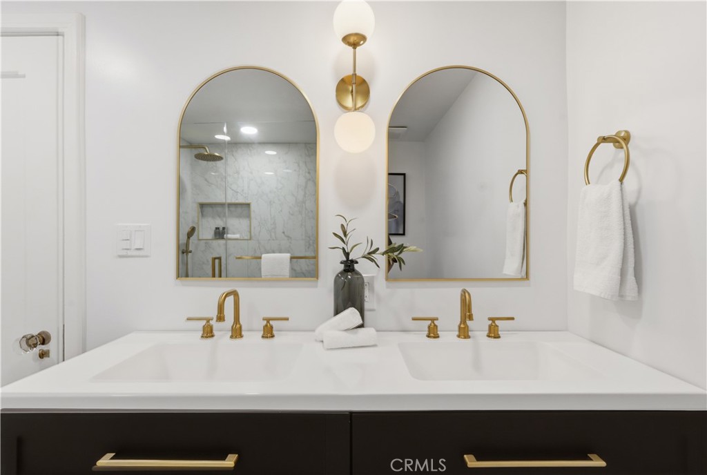 https://media.crmls.org/medias/7b2a9c81-7aea-4b0f-8408-7b0486dd5336.jpg?preset=X-Large