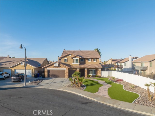 Detail Gallery Image 1 of 46 For 12304 Sunglow Ct, Victorville,  CA 92392 - 4 Beds | 2/1 Baths
