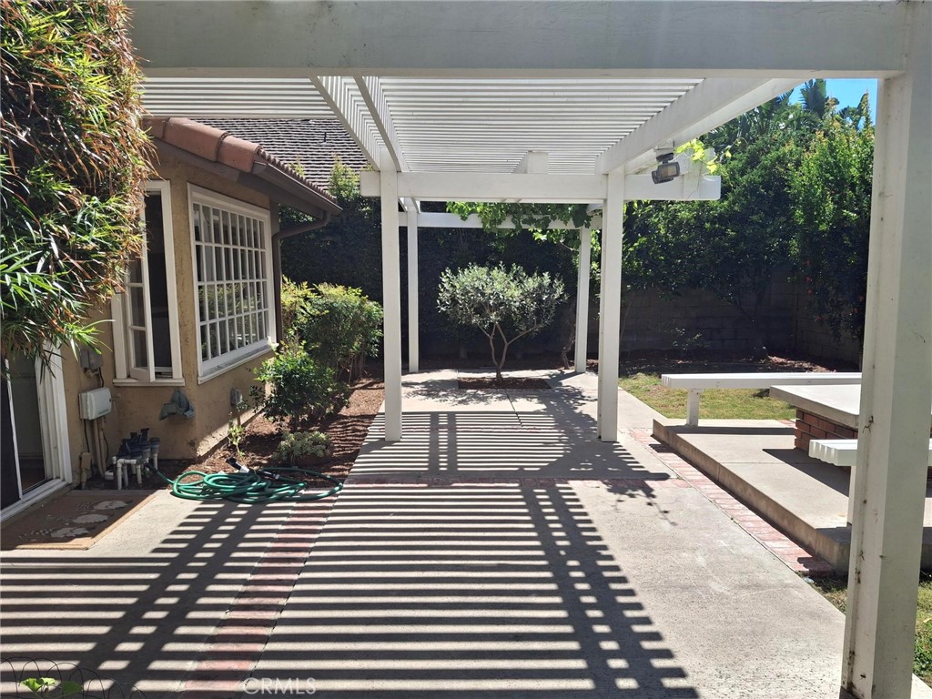 https://media.crmls.org/medias/7b2ad036-6306-4fed-9827-7cd1316b9fed.jpg?preset=X-Large