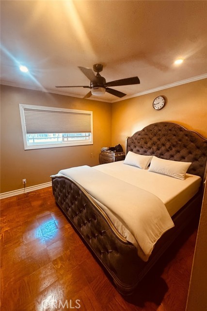 22252 Bassett Street, Canoga Park CA: https://media.crmls.org/medias/7b2bb35f-60df-4af6-8cb9-7e202e4196d4.jpg