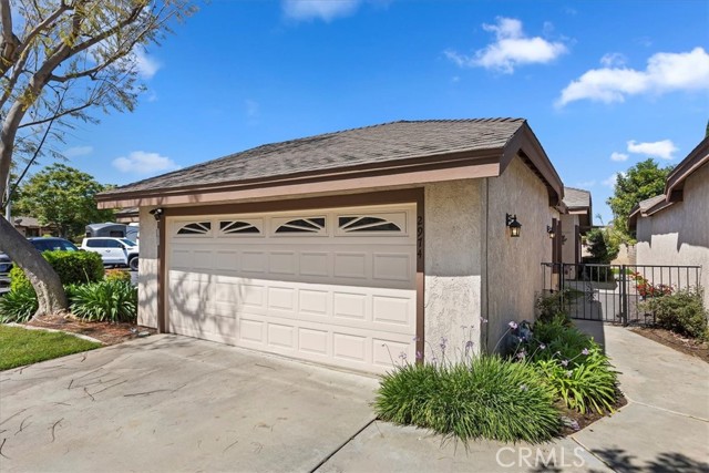Detail Gallery Image 3 of 37 For 2974 Hyde Park Cir, Riverside,  CA 92506 - 2 Beds | 2 Baths