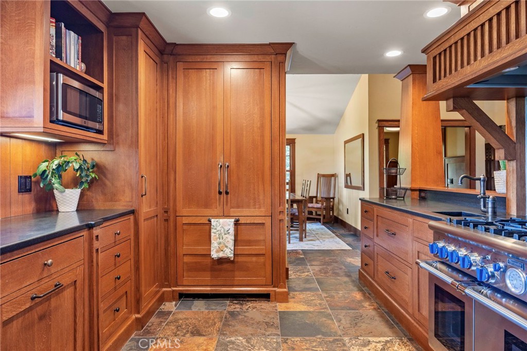 7b2cf7d8 948c 47b4 8038 F16a4ca63bf5