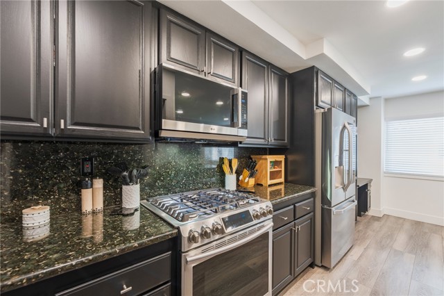 Detail Gallery Image 14 of 56 For 1016 Palo Verde, Long Beach,  CA 90815 - 2 Beds | 2/1 Baths