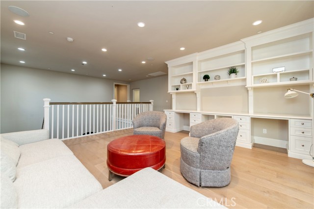 Detail Gallery Image 38 of 58 For 104 Quiet Place, Irvine,  CA 92602 - 4 Beds | 4/1 Baths