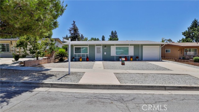 Detail Gallery Image 1 of 1 For 11979 Peach Tree Rd, Yucaipa,  CA 92399 - 2 Beds | 1 Baths