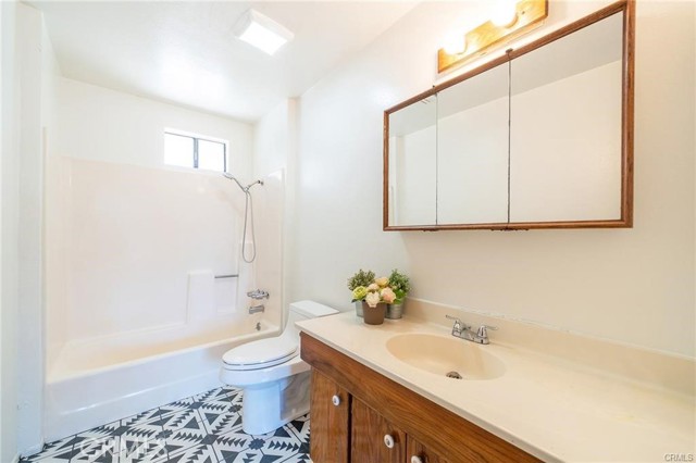 Detail Gallery Image 22 of 35 For 18324 Mansel Ave, Redondo Beach,  CA 90278 - 3 Beds | 2 Baths