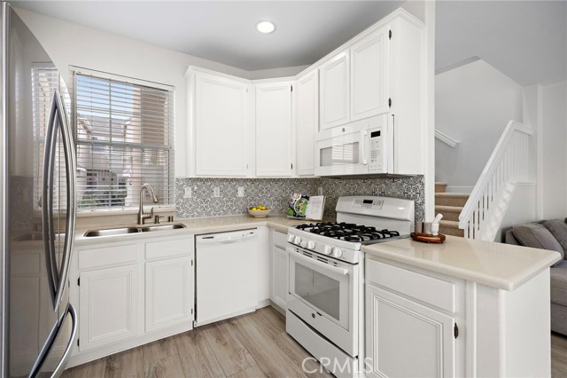 Detail Gallery Image 9 of 26 For 156 Seacountry Ln, Rancho Santa Margarita,  CA 92688 - 2 Beds | 2/1 Baths