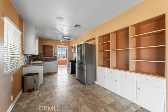 Detail Gallery Image 10 of 32 For 61375 Latham Trl, Joshua Tree,  CA 92252 - 3 Beds | 2 Baths