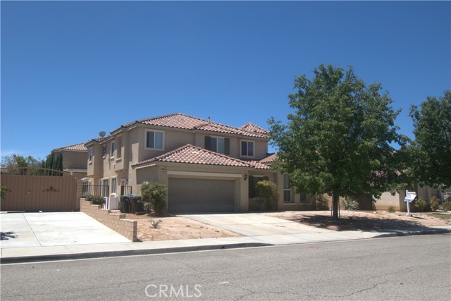 4832 Summerbreeze Court, Palmdale CA: https://media.crmls.org/medias/7b304ae1-d0ab-42eb-9c3f-c9f098022042.jpg