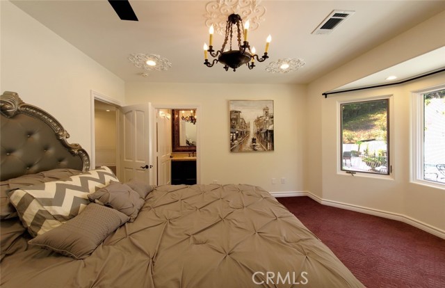 Detail Gallery Image 20 of 45 For 11947 Iredell St, Studio City,  CA 91604 - 7 Beds | 8 Baths