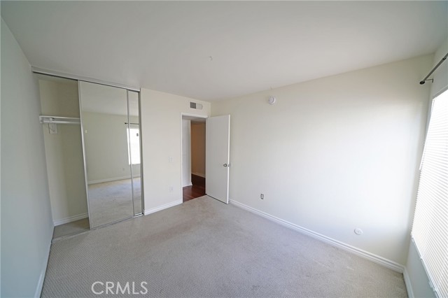 Detail Gallery Image 13 of 17 For 18350 Hatteras Street, Tarzana,  CA 91356 - 2 Beds | 2 Baths