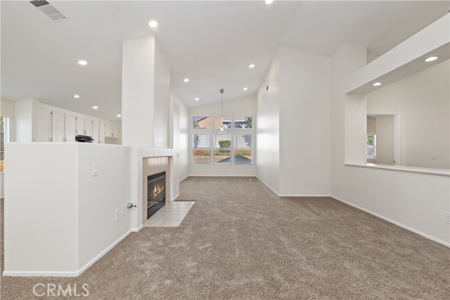 2440 Marigold Way, Corona CA: https://media.crmls.org/medias/7b319e95-92a4-43f3-bf7e-c18d366dd5e2.jpg