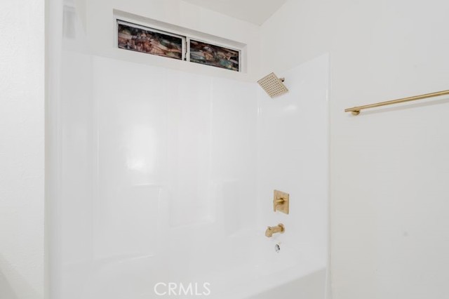 16233 Manzanita Street, Hesperia CA: https://media.crmls.org/medias/7b31c32c-80da-4c17-8fd6-afae8b02b01c.jpg