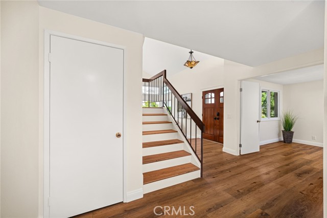 719 S Goldfinch Way, Anaheim Hills CA: https://media.crmls.org/medias/7b322e58-2c8b-486b-a831-9999dccc98ac.jpg