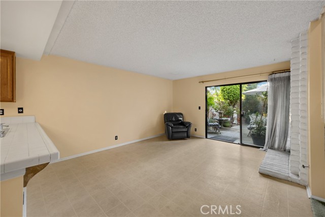 Detail Gallery Image 12 of 39 For 2622 N Tustin Ave (147),  Santa Ana,  CA 92705 - 3 Beds | 2/1 Baths