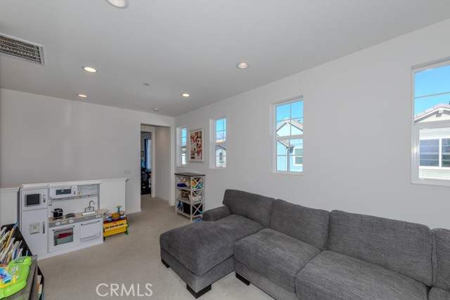 Detail Gallery Image 27 of 64 For 7082 Mallow Drive #2,  Fontana,  CA 92336 - 4 Beds | 3 Baths