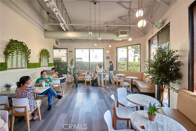 2145 Foothill Boulevard, La Verne CA: https://media.crmls.org/medias/7b335205-4186-4207-a6f2-d6f37e04ad80.jpg