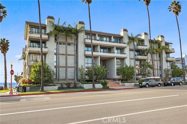 1007 Catalina Avenue, Redondo Beach, California 90277, 2 Bedrooms Bedrooms, ,3 BathroomsBathrooms,Residential,Sold,Catalina,SB21266444