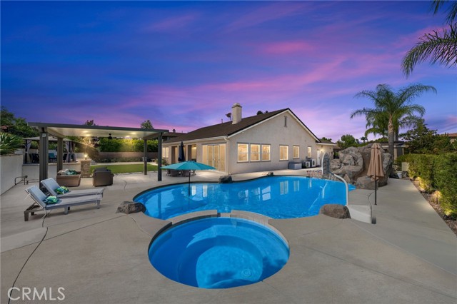 8067 Terraza Court, Riverside CA: https://media.crmls.org/medias/7b34c798-b06a-48c8-a9f6-8e78ea436769.jpg
