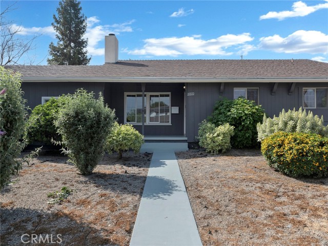 Detail Gallery Image 2 of 34 For 22222 Vanowen, Woodland Hills,  CA 91303 - 5 Beds | 2 Baths