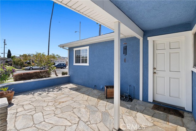 Detail Gallery Image 4 of 33 For 18361 Delaware St, Huntington Beach,  CA 92648 - 4 Beds | 2 Baths
