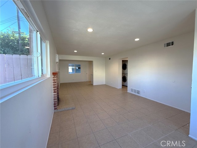 Detail Gallery Image 5 of 14 For 4226 La Rica Ave, Baldwin Park,  CA 91706 - 4 Beds | 1/1 Baths