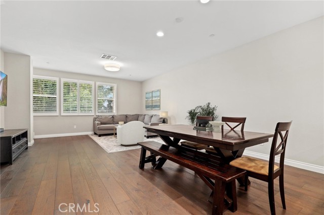 649 W Foothill Boulevard, Glendora CA: https://media.crmls.org/medias/7b36fee5-dae4-462f-b977-1e66a16d3657.jpg