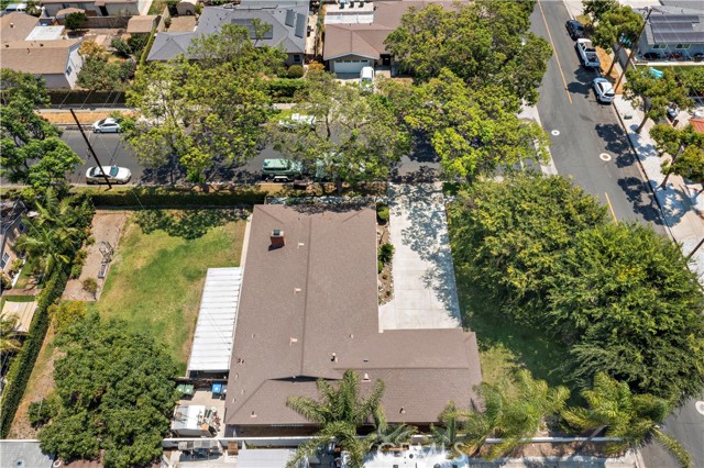 2304 Lewis Street, Santa Ana CA: https://media.crmls.org/medias/7b37bd64-31ec-4845-b5f7-1f8fc6a570a9.jpg