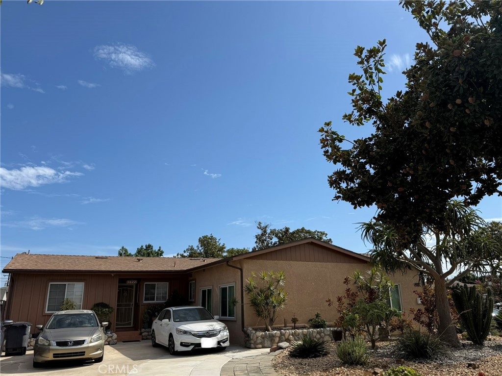 SingleFamilyResidence at 1622 W Hill