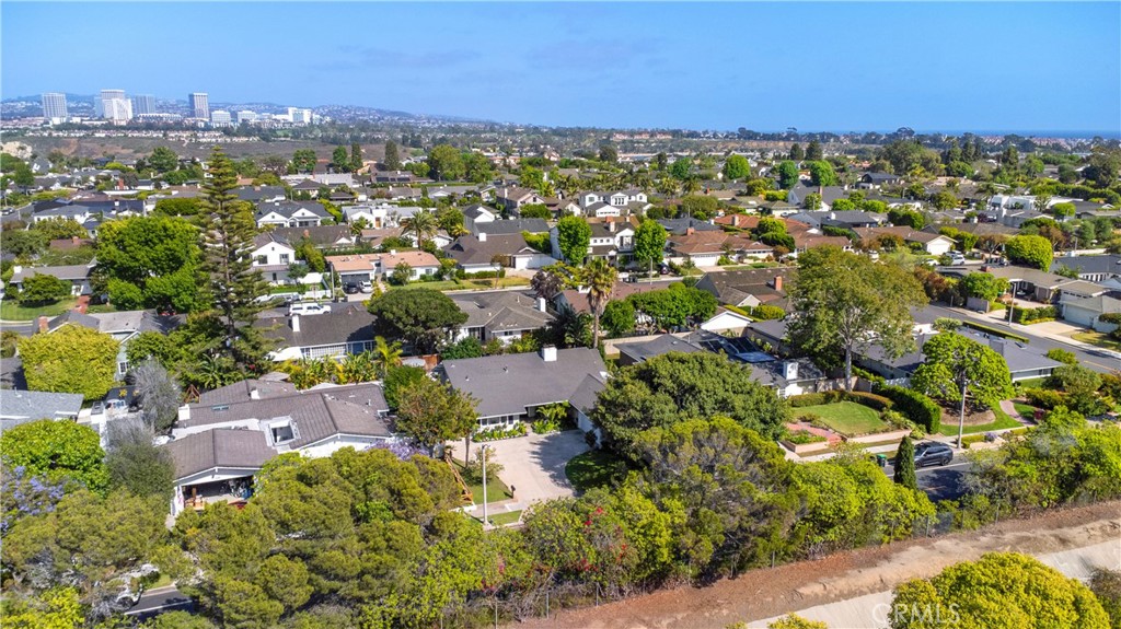 MLS #OC25138395 img 29