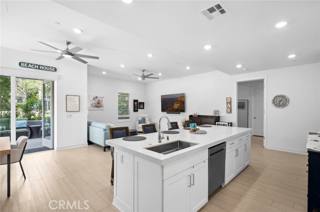 3100 Rivington, Irvine CA: https://media.crmls.org/medias/7b3a6f4d-a8f9-4068-9215-662cede9029e.jpg