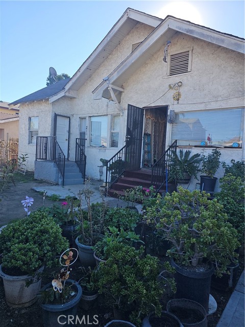 Detail Gallery Image 2 of 20 For 210 85th Place, Los Angeles,  CA 90003 - – Beds | – Baths