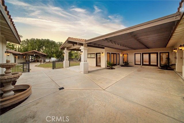 9394 Gum Tree Drive, Corona CA: https://media.crmls.org/medias/7b3add2b-c725-4a03-baf7-62d2a46cc4c8.jpg