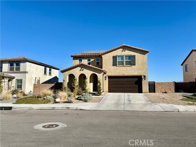 Detail Gallery Image 2 of 33 For 11565 Halter St, Victorville,  CA 92392 - 5 Beds | 3 Baths