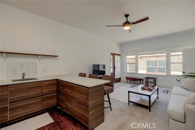 571 W 17th Street, San Pedro CA: https://media.crmls.org/medias/7b3bb106-06da-4268-9e67-be99fdd22a82.jpg