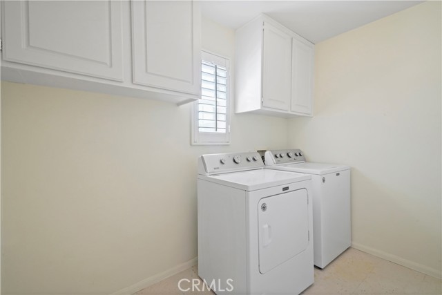 28445 Silverking Trail, Saugus CA: https://media.crmls.org/medias/7b3be824-e182-4f93-bbd0-93b0dda30dfb.jpg