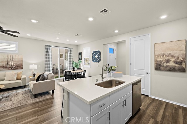 Detail Gallery Image 15 of 28 For 1141 Brush Creek, Rancho Mission Viejo,  CA 92694 - 3 Beds | 2/1 Baths