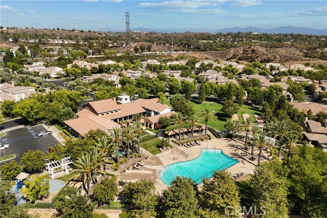 Detail Gallery Image 38 of 44 For 27976 Red Pine Ct, Valencia,  CA 91354 - 2 Beds | 3 Baths