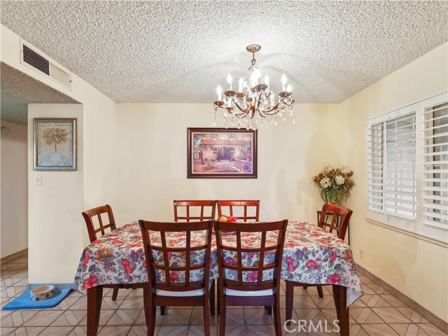 8651 Ranchito Avenue, Panorama City CA: https://media.crmls.org/medias/7b3c9d31-d97c-4c81-810c-39dde461c502.jpg